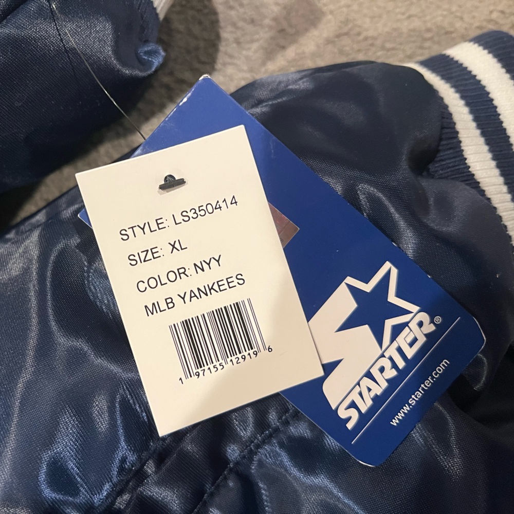STARTER Yankees Dark Blue Bomber Jacket - Picture 3 of 4